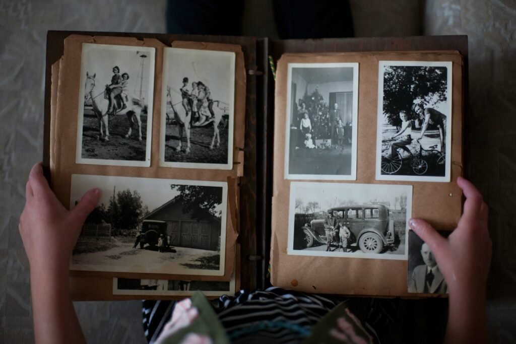 Old photo album – descendants of Lithuanian refugees